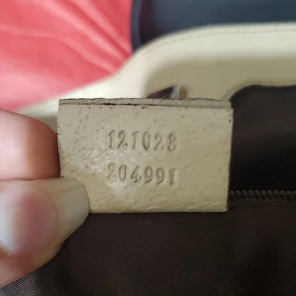 Gucci Eclipse Cream and Brown Shoulder Bag with Monogram Canvas - Picture 11 of 13